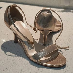 EUC Davids Bridal Metallic Wedding Sandals